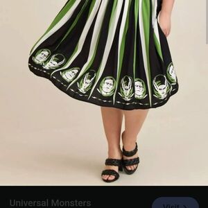 Universal Monsters skirt Torrid 2x